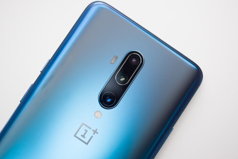 Fotón a OnePlus 8 Pro és pikáns részletek a két másik OnePlusról