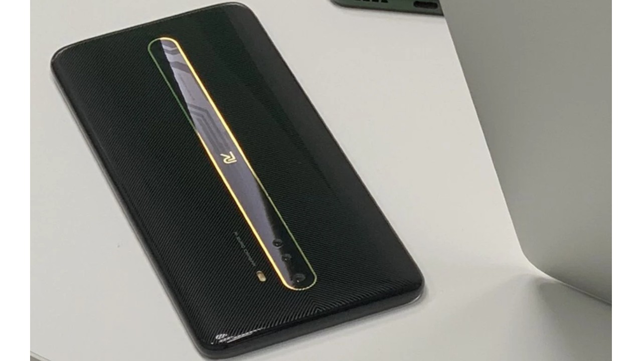 Egy telefon öt kamera!