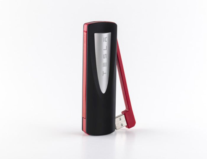 Rajongóknak: powerbank a Teslától!