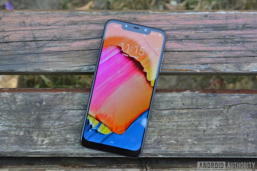 A Xiaomi Pocophone F1 az új OnePlus 6?